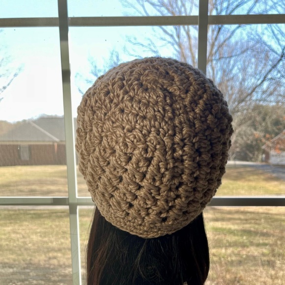 Women's Hand Crochet Newsboy Chunky Hat with wooden beads - ONE OF A KIND - NEW - Picture 3 of 9